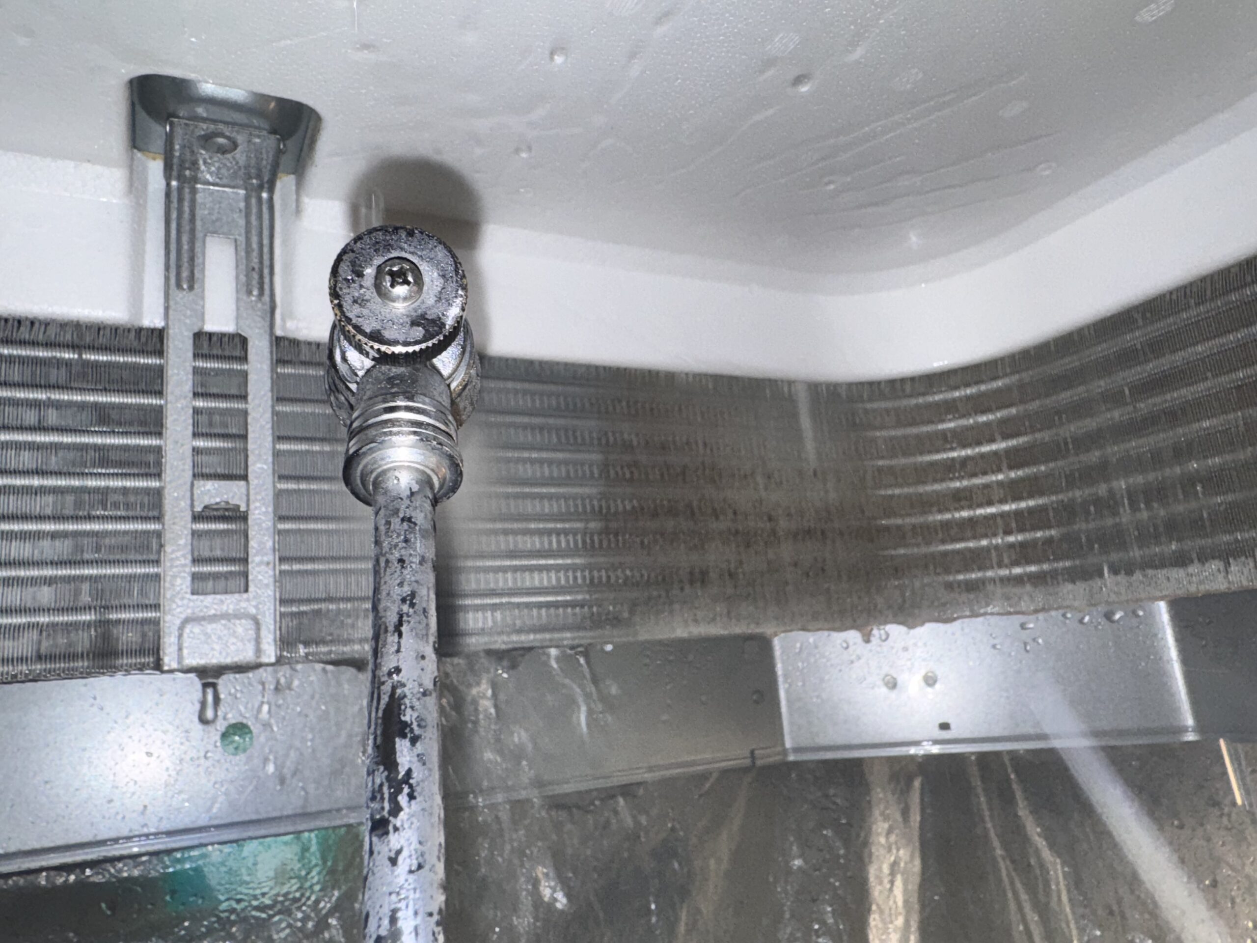 京都 Y.STYLE エアコンクリーニング・洗浄 業務用エアコン天井埋め込み式4方向